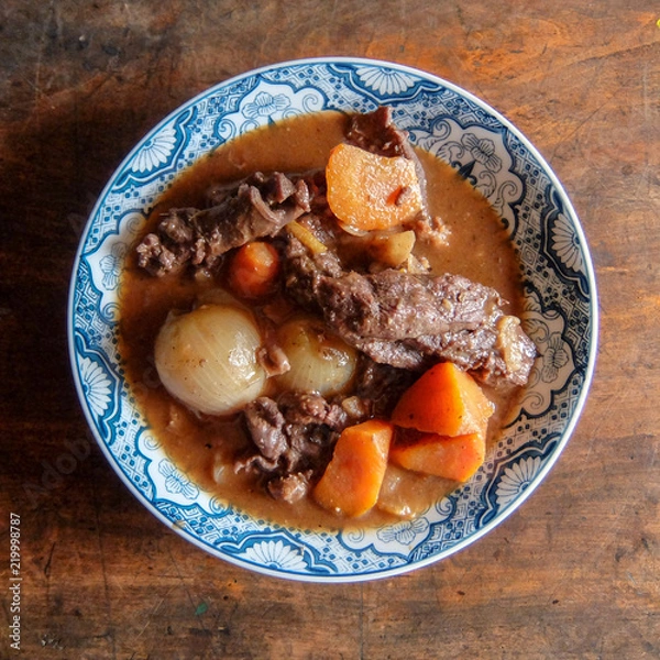 Obraz 牛すじ肉を使った和風のビーフシチュー