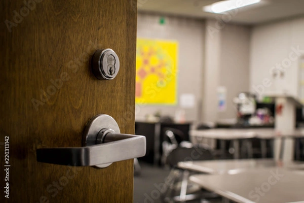 Fototapeta Opening to classroom