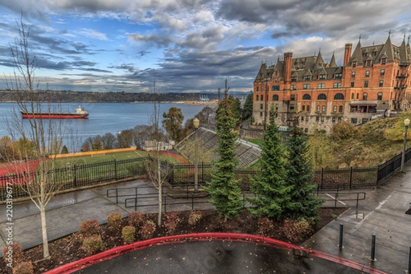 Obraz A view of Commencement Bay  and Stadium High School