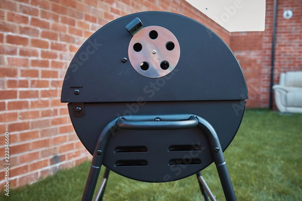 Obraz Black barrel grill.