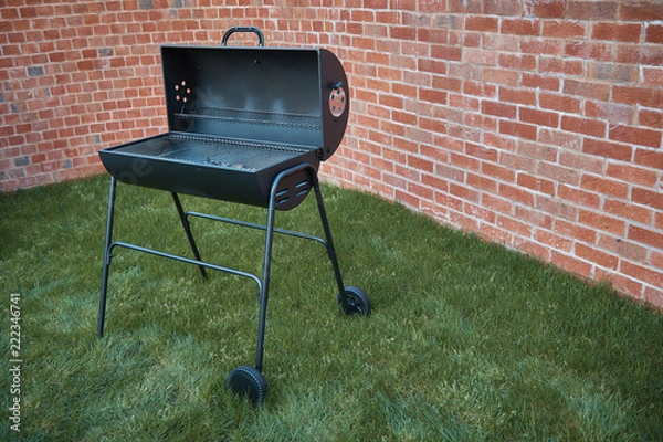 Obraz Black barrel grill.