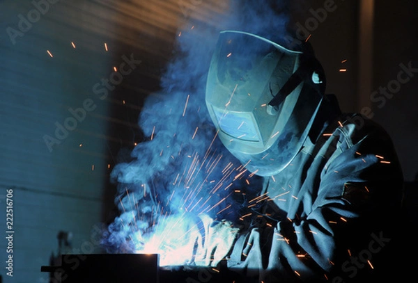 Obraz  welder cooks metal structures
