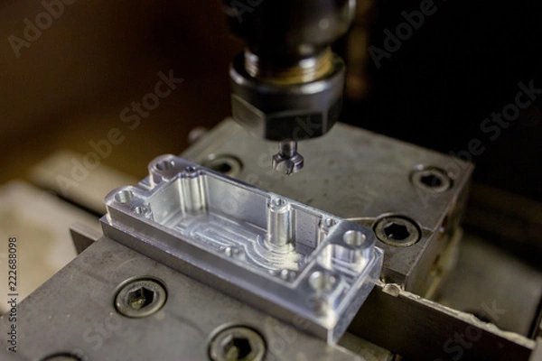 Fototapeta マシニングで切削加工