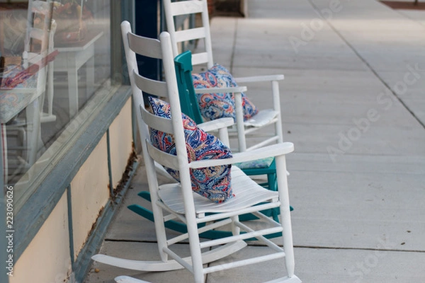 Obraz two chairs on the side walk