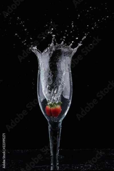 Fototapeta Strawberry Splash