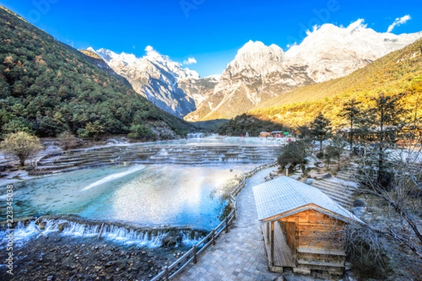 Obraz White Water River (Blue Moon Valley) actually is an extremely blue river meandering through a lush valley of Jade Dragon Snow Mountain, is clean, pure and sacred for the local Naxi people.