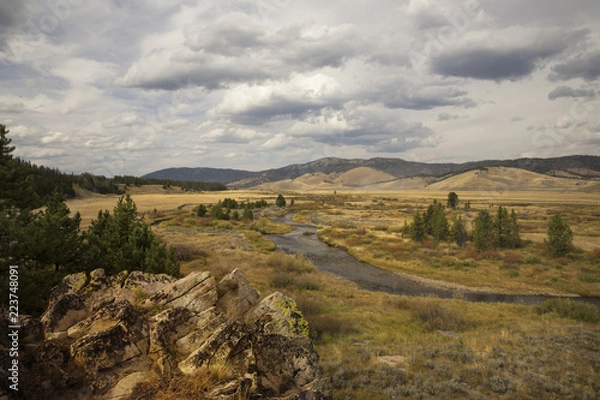 Obraz Open countryside around the sawtooth mountains in Idaho