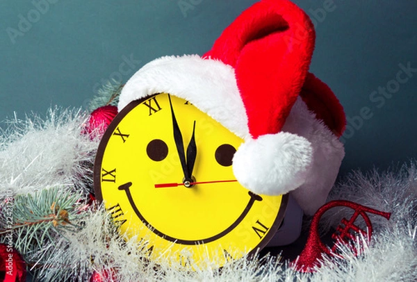 Obraz Smiley face clock and Sand hat