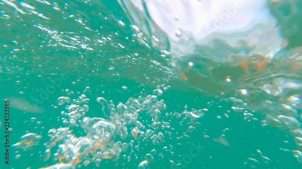 Obraz Photo underwater sea with bubbles in the summer