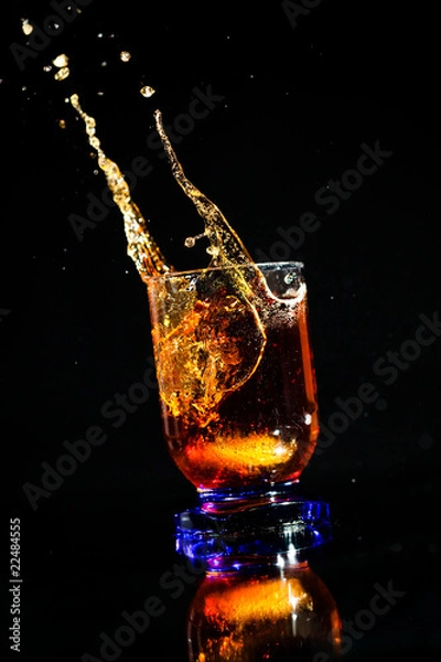 Fototapeta whisky splash
