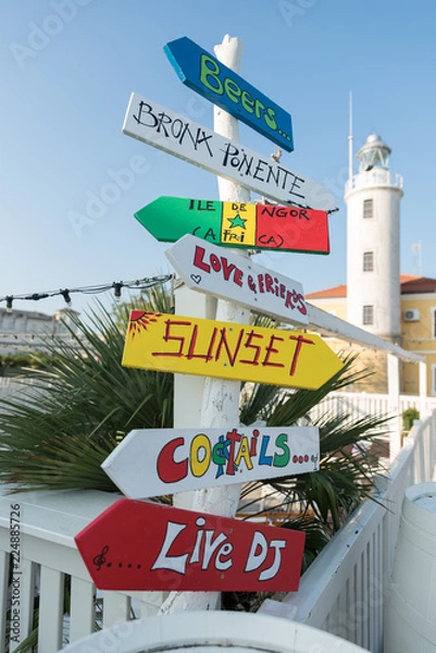 Obraz Kolorowe znaki na plaży
