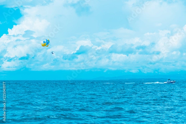 Fototapeta 石垣島パラセーリング