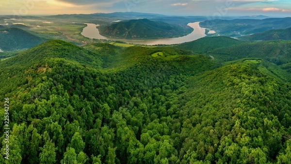 Obraz Bend of Danube river in Predikaloszek, Hungary
