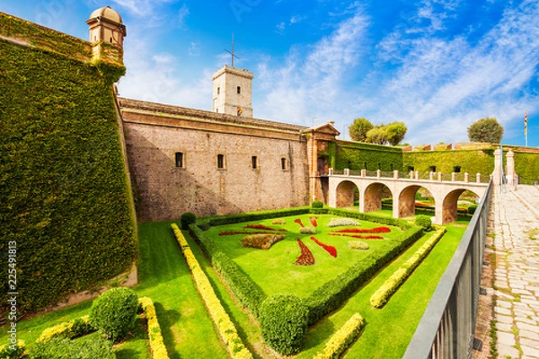 Fototapeta Zamek Montjuic w Barcelonie, Hiszpania