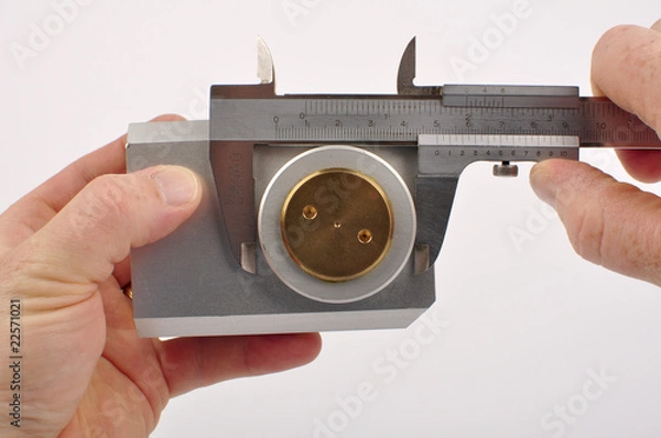 Obraz Messen  eines Durchmessers mit einem Messschieber