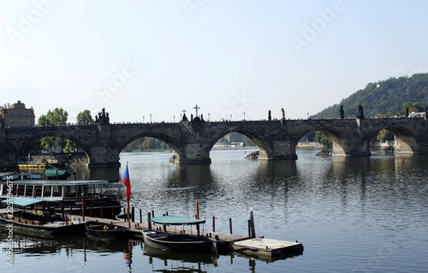 Fototapeta Пражский Карлов мост солнечным днем