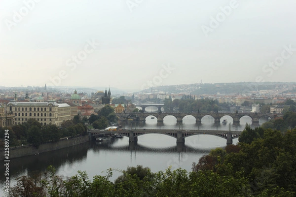 Fototapeta Вид с обзорной площадки на мосты Праги
