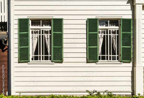 Fototapeta 木造の洋館　外壁と窓