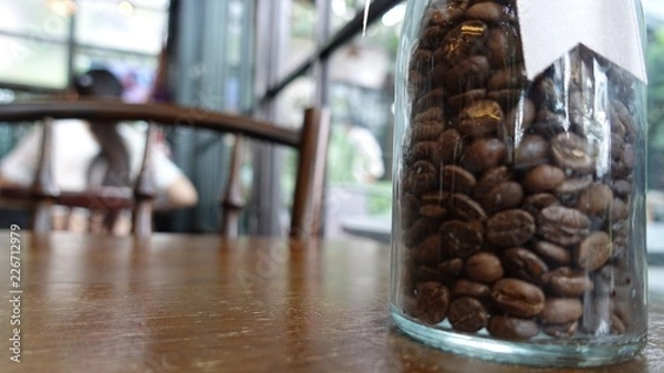Fototapeta abstract image of a coffee seed in glass cafe and The atmosphere is happy and relaxing with bokeh for background