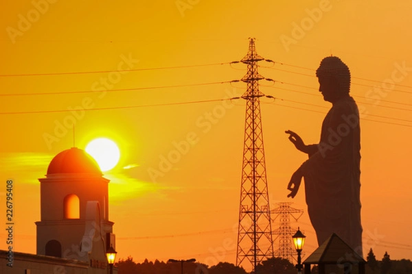 Obraz 夕暮れの牛久大仏