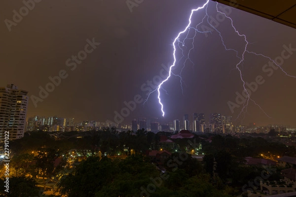 Obraz Thunder Strikes in City