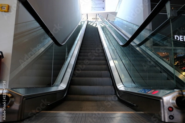 Obraz long escalator