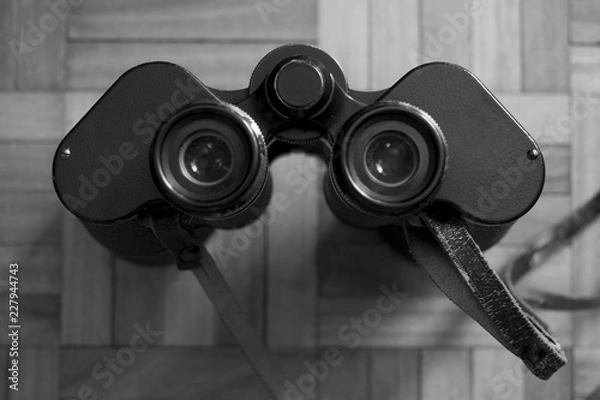Obraz old binoculars