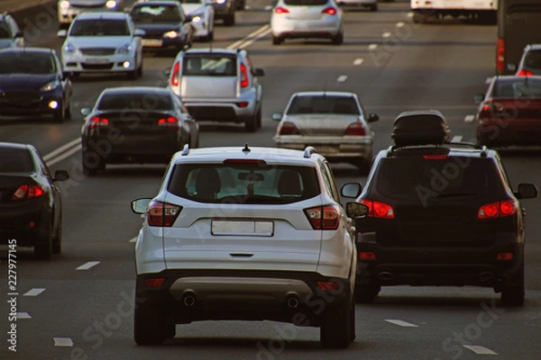 Obraz car traffic on a city street