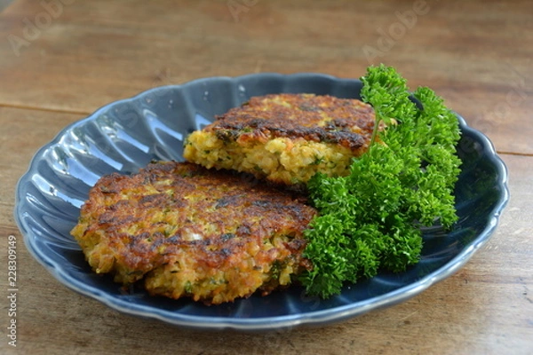 Obraz Grünkernbratlinge mit Petersilie