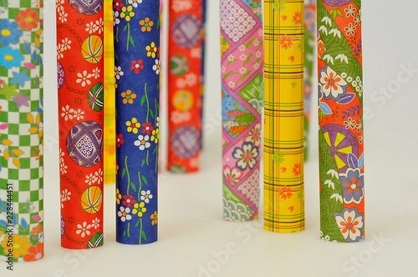 Fototapeta 千代紙./筒状にした千代紙です.
