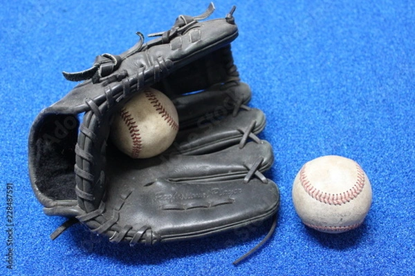 Fototapeta 硬球とグラブ