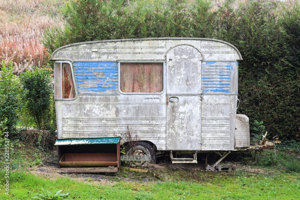 Fototapeta abandoned old car
