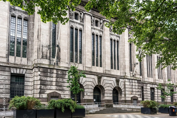 Fototapeta Former central post office of Rotterdam is one of the few buildings that survived bombing during 2nd World War. It is in Neo-Historicism style with details from the Art Deco and Egyptian influences.