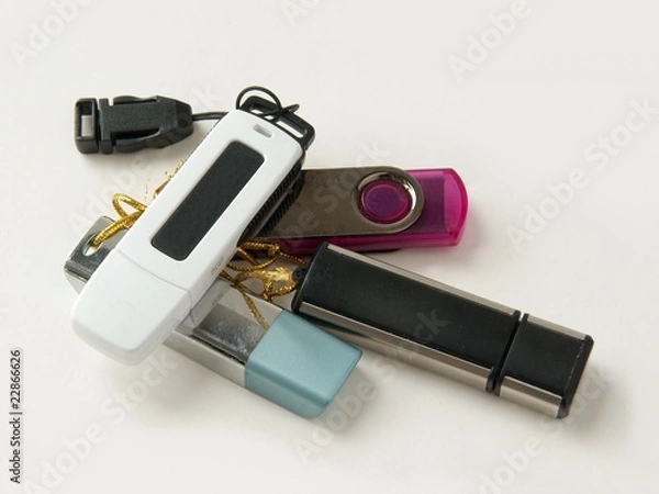 Obraz kilka pendrive'ów