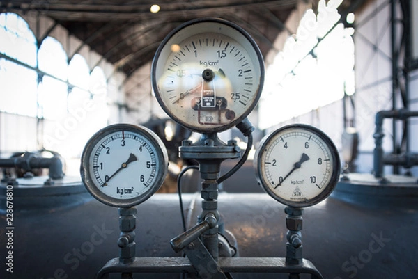 Fototapeta Old manometer isolated on white background