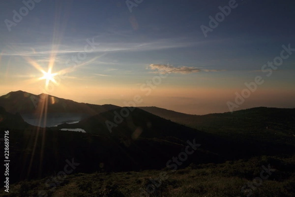 Fototapeta 草津白根山　湯釜