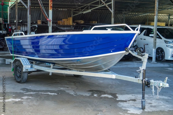 Obraz Paint the boat in blue and white.4