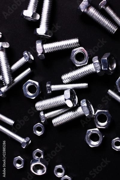 Fototapeta Schrauben mit Muttern, schwarz