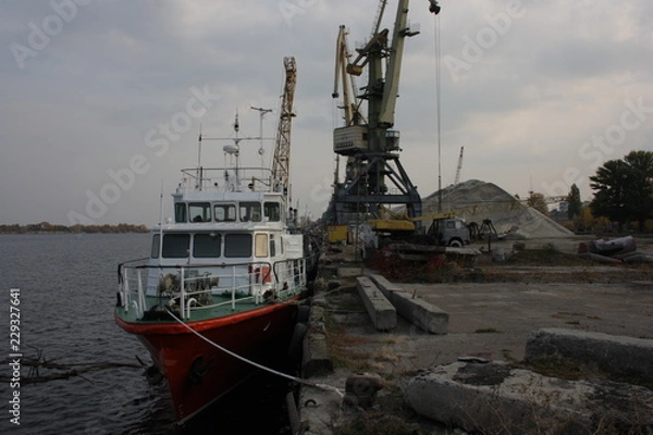Obraz Boat and crane