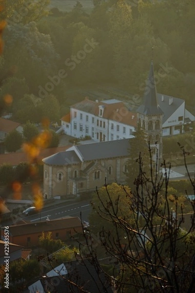 Fototapeta clocher en automne