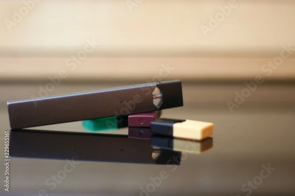 Obraz E-Cigerette on Wood background