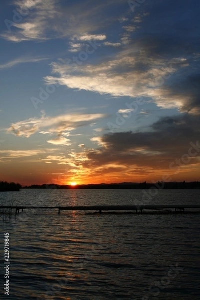 Obraz Atardecer en el Embalse de Cazalegas Toledo España