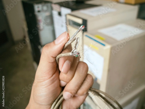 Obraz Przewód jest uszkodzony