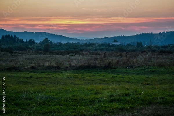 Fototapeta zachod slonca na wsi