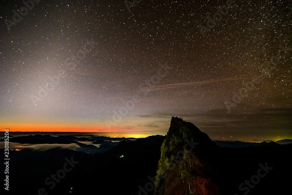 Obraz 日本、霊峰・石鎚山の絶景、朝、朝日、日の出、四国、愛媛県、高知県、秋の紅葉