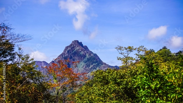 Obraz 日本、霊峰・石鎚山の絶景、四国、愛媛県、高知県、秋の紅葉