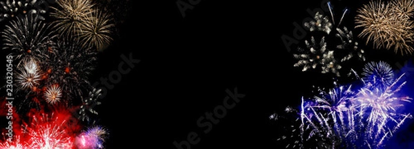 Fototapeta Fajerwerki na białym tle na czarnym tle z wolnym miejscem na tekst