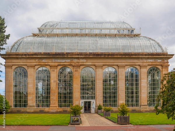 Fototapeta The Victorian Palm House at the Royal Botanic Gardens, a public park in Edinburgh, Scotland, UK.