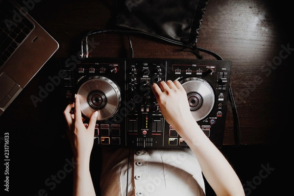 Obraz Dj mixing songs