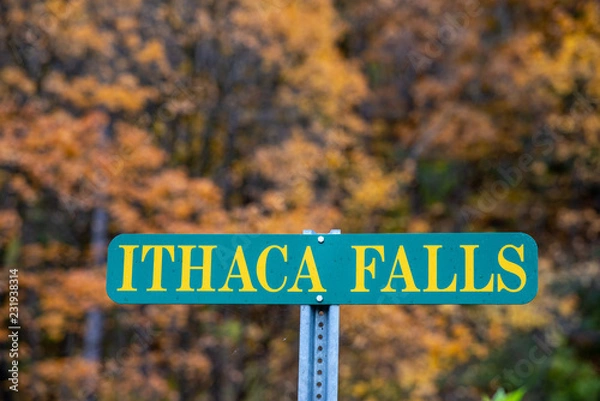 Obraz Ithaca Falls in the Finger Lakes region, Ithaca, New York. This is the last and largest of several waterfalls on Fall Creek.